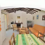 Villa- Mazet 59 וילה